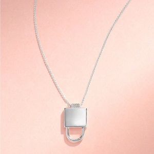 KEEP-It Lock Necklace (Stella & Dot) Silver NWT